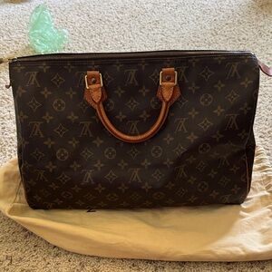 Louis Vuitton Monogram Speedy 40